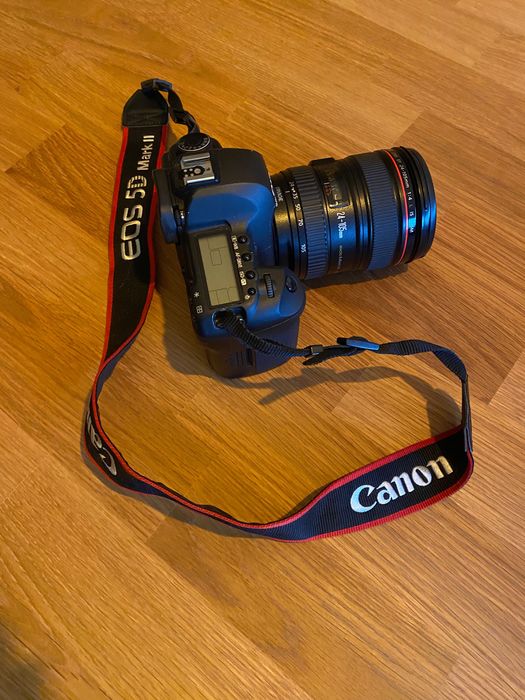 Máquina Profissional Canon 5D Mark II + Lente 24-105mm + Extras