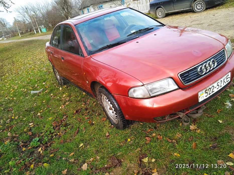 Продам ауді А4 б5 під розбор або ремонт!