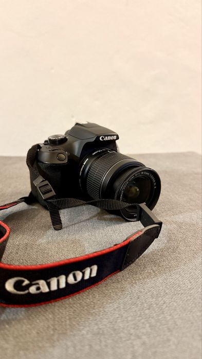 Câmera Fotográfica Canon 1300D + Lente 18-55mm + Extras