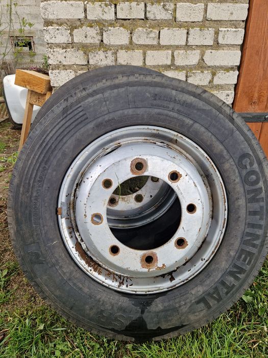 Sprzedam opony z felgami 19.5 /70/245