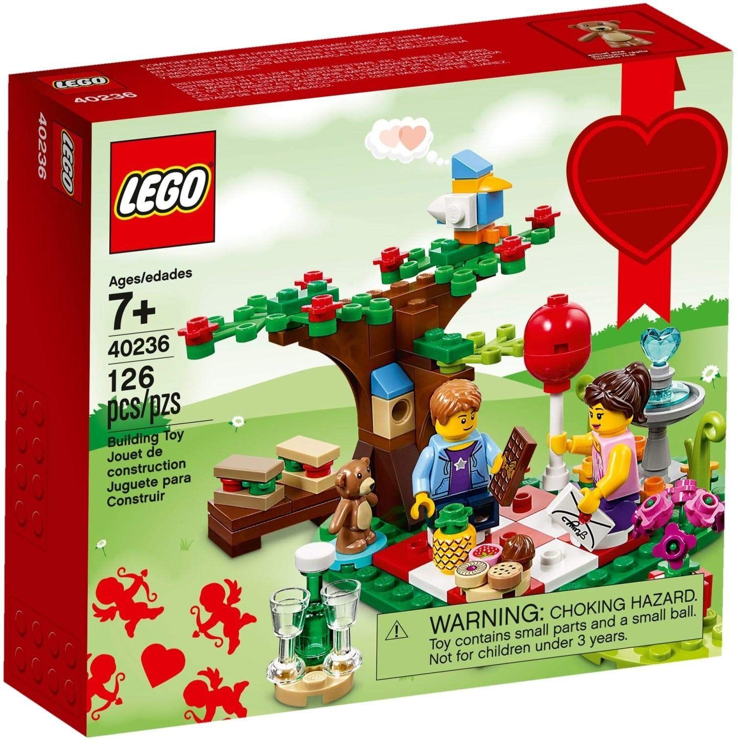 LEGO 40236 – Romantic Valentine Picnic (2016)