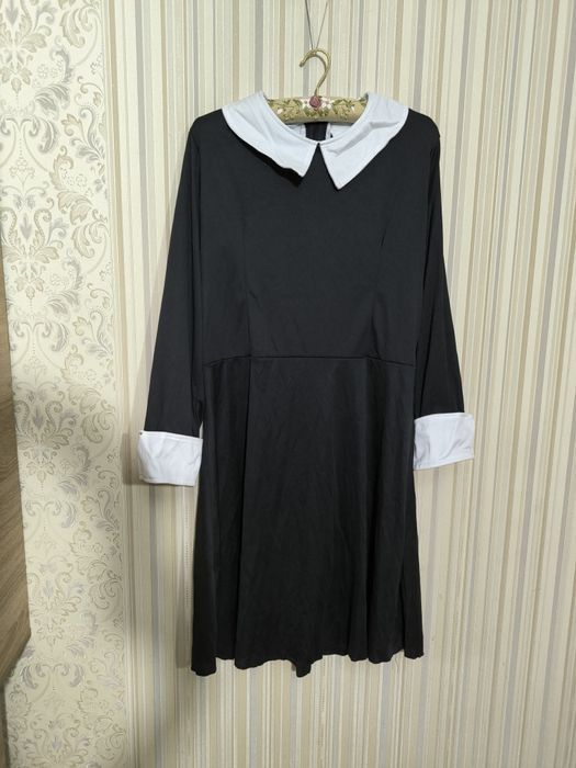 Карнавальний костюм Венздей на Хеллоуїн