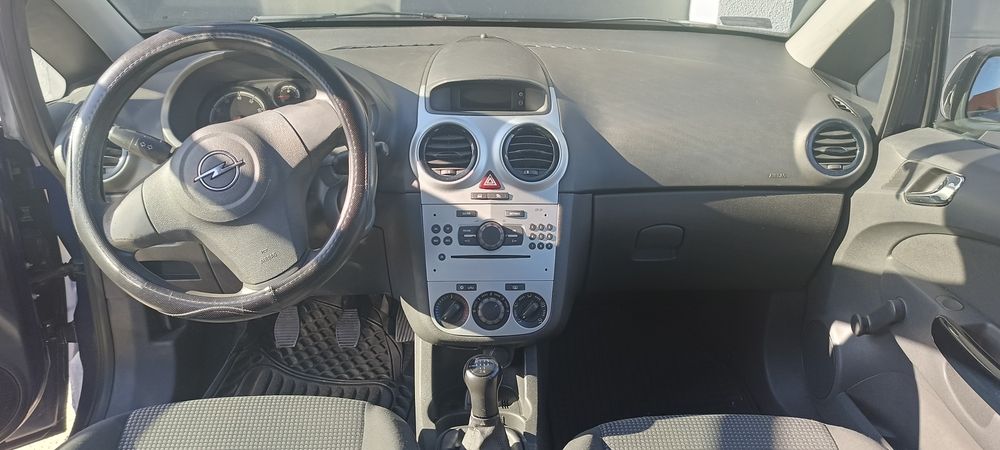 Corsa D Lift zarejestrowana ubezpieczona.Klima