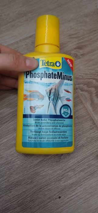 Tetra Phosphate Minus obniża poziom fosforanów