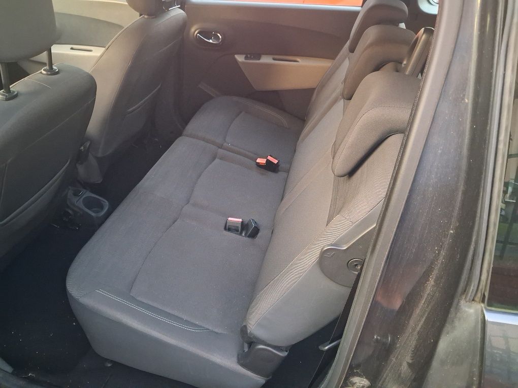 Dacia Lodgy 1.6 MPI 85 Laureate z klimą elektryką modell 2013