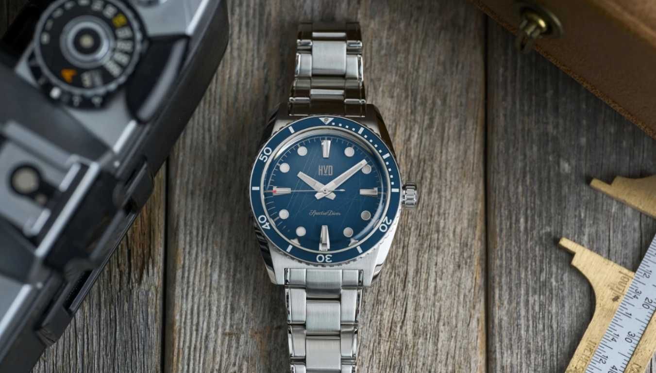 HVD: Spectre Diver Azurite