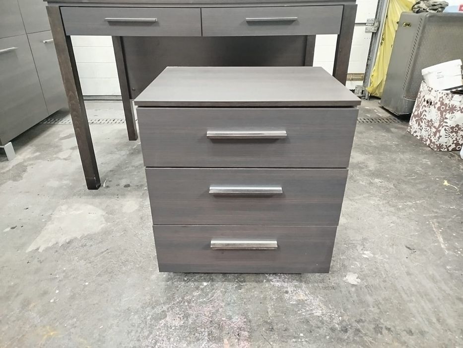 Zestaw mebli Wenge (biurko, komoda, szafka)