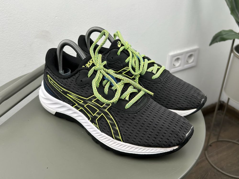 Оригінал! Кросівки Asics Gel Excite 9 39 розмір 02946