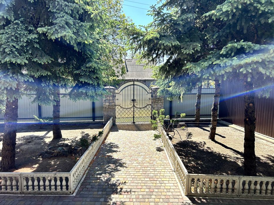 Продам або здам в оренду будинок в селищі Чаплине