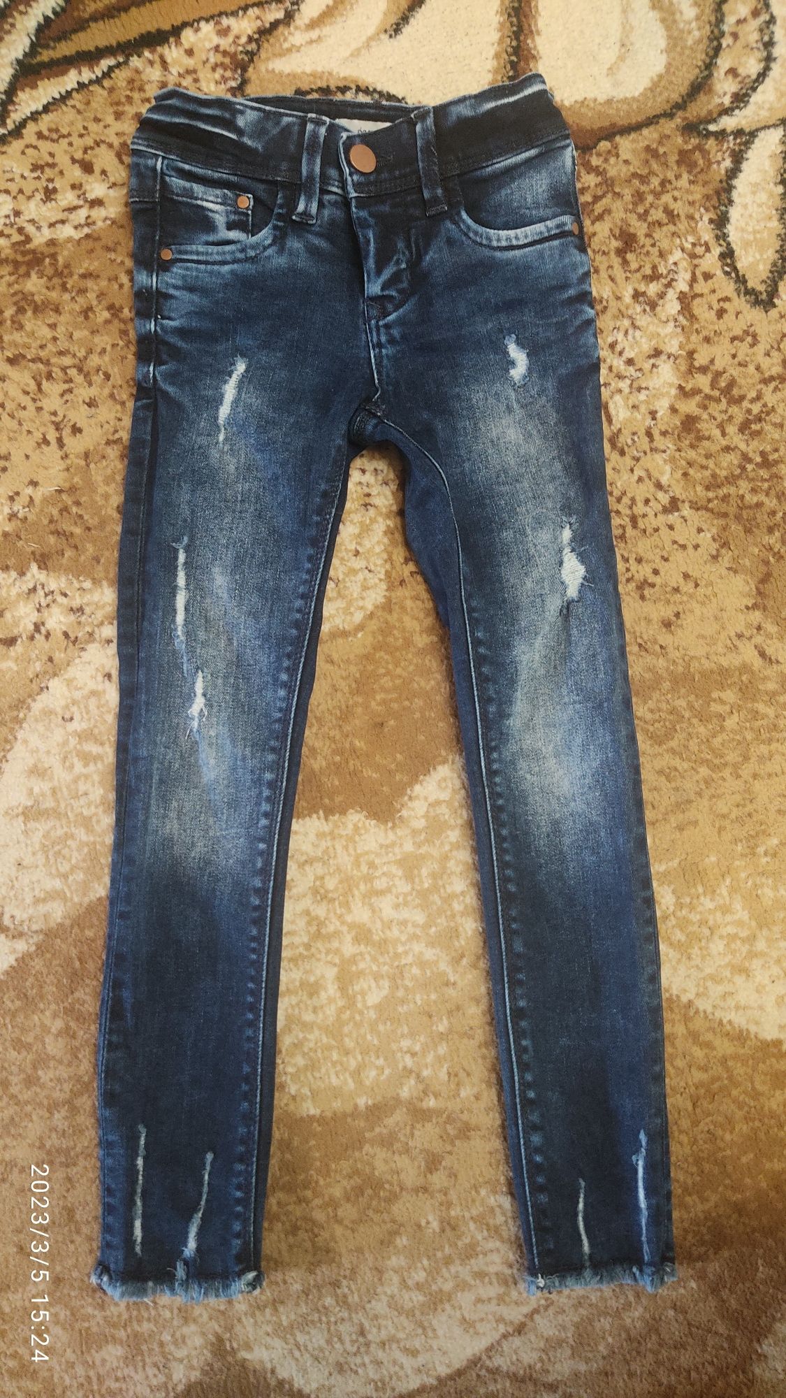 Модні джинси-узкачі,на ріст 116 см