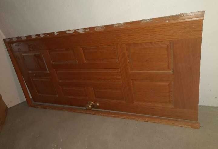 Porta apartamento em madeira