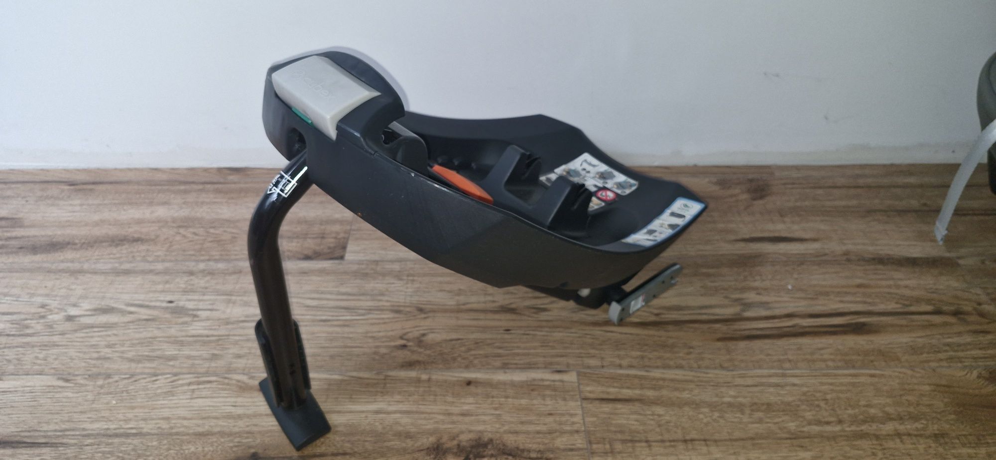 Nosidełko Cybex Aton z bazą isofix