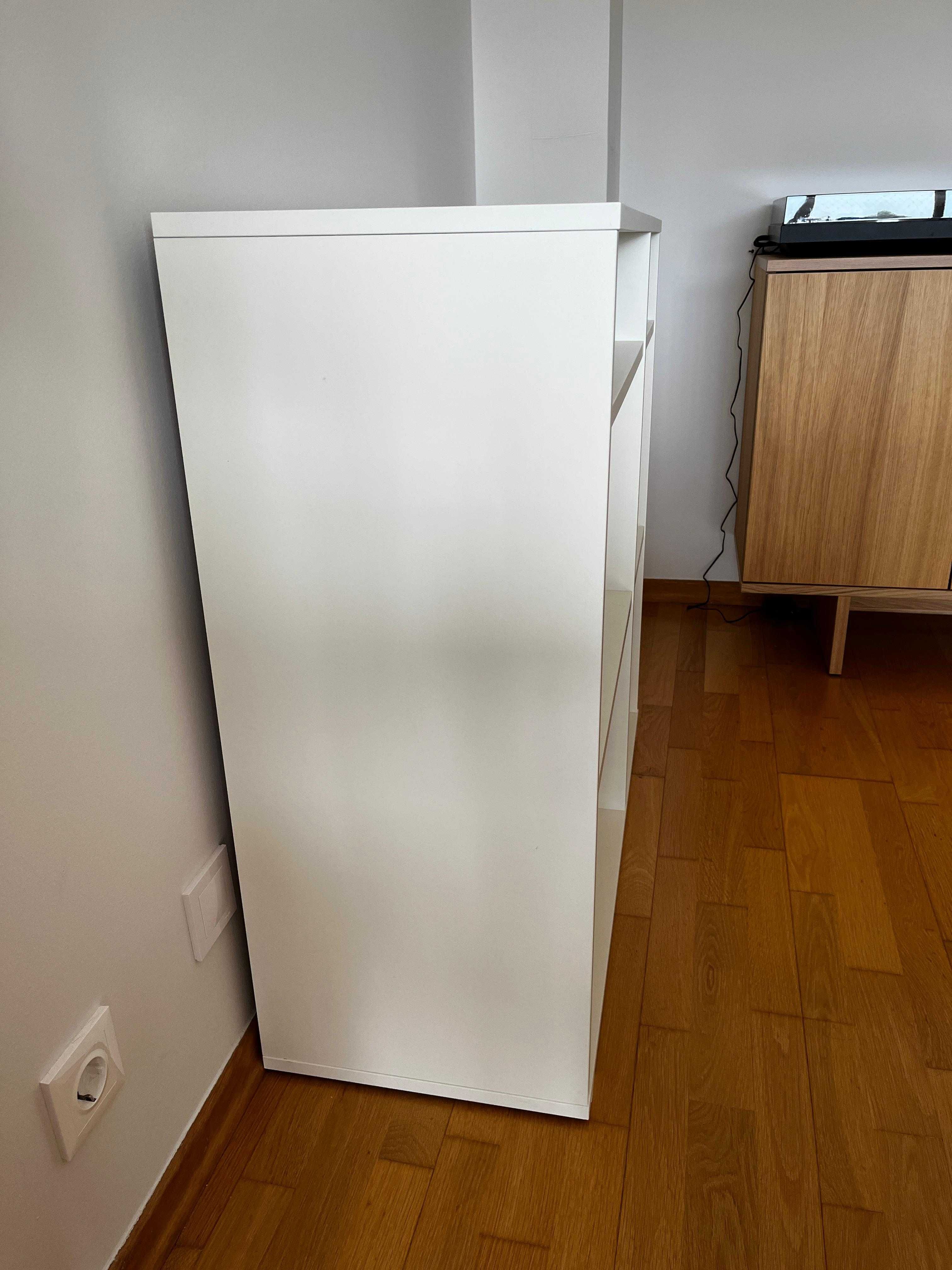 Estante IKEA VIHALS branca