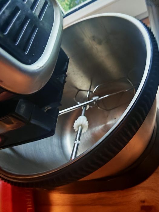 Mikser z misą ELECTROLUX ESM3310