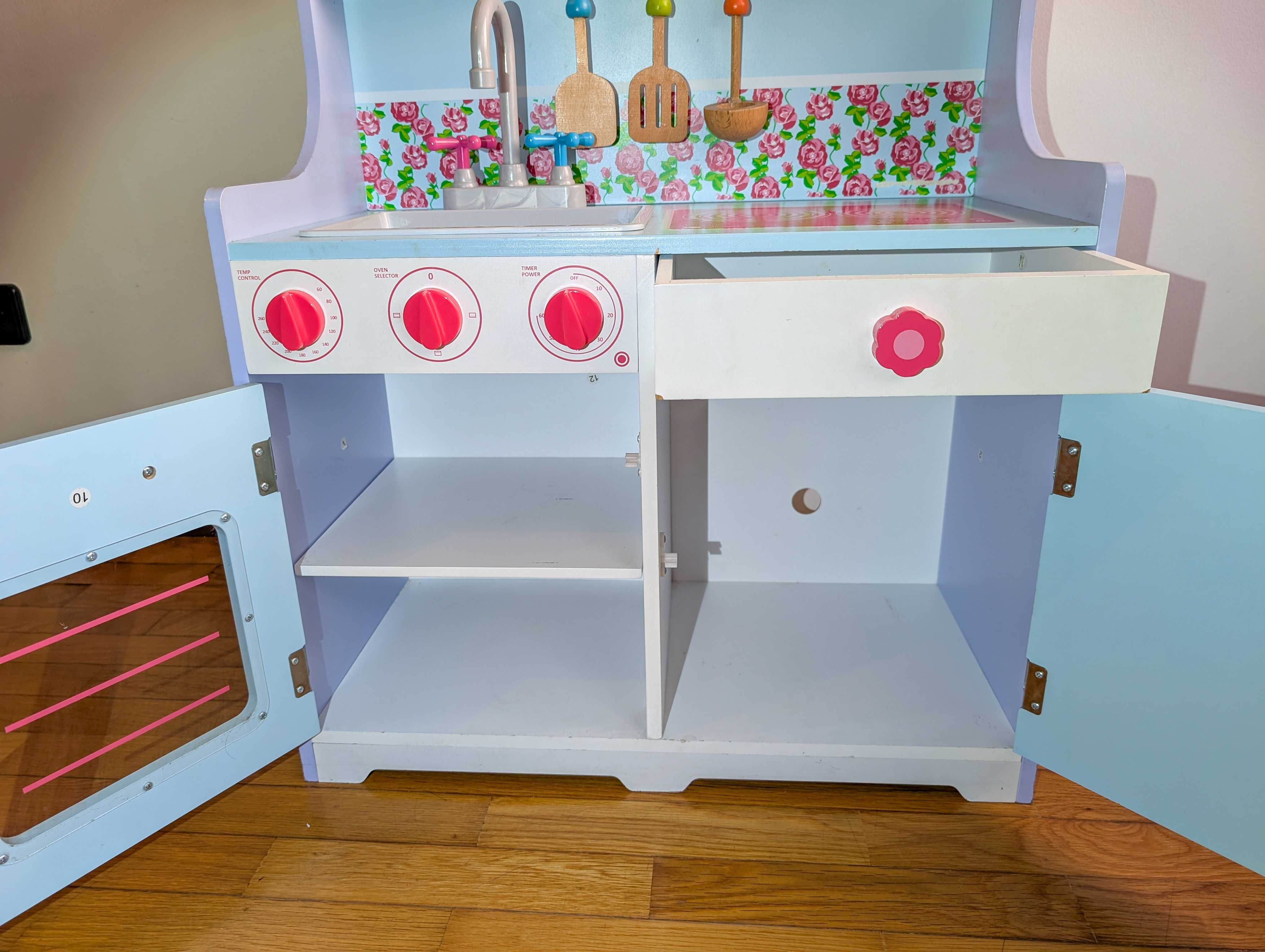Cozinha de brincar em madeira - Imaginarium Itsimagical