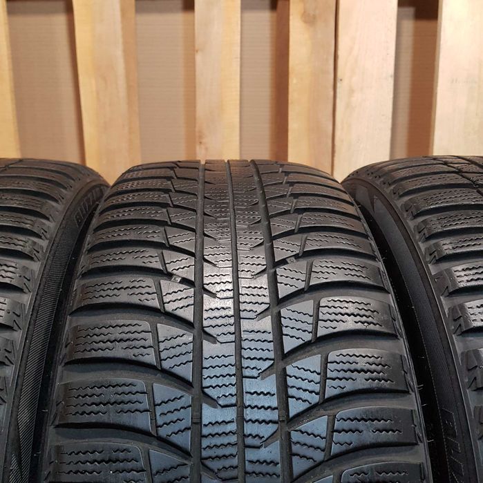 Bridgestone Blizzak LM001 225/45/18 6.5-5.5мм Шини Зимові 4шт з Європи