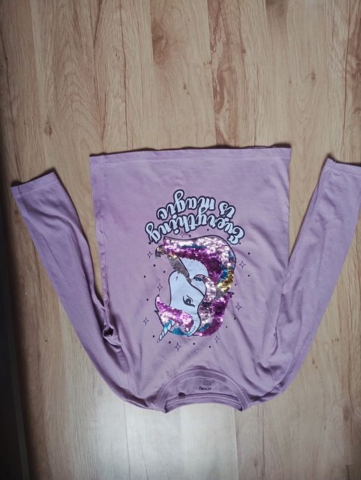 Bluzka z motywem w zmieniające cekiny