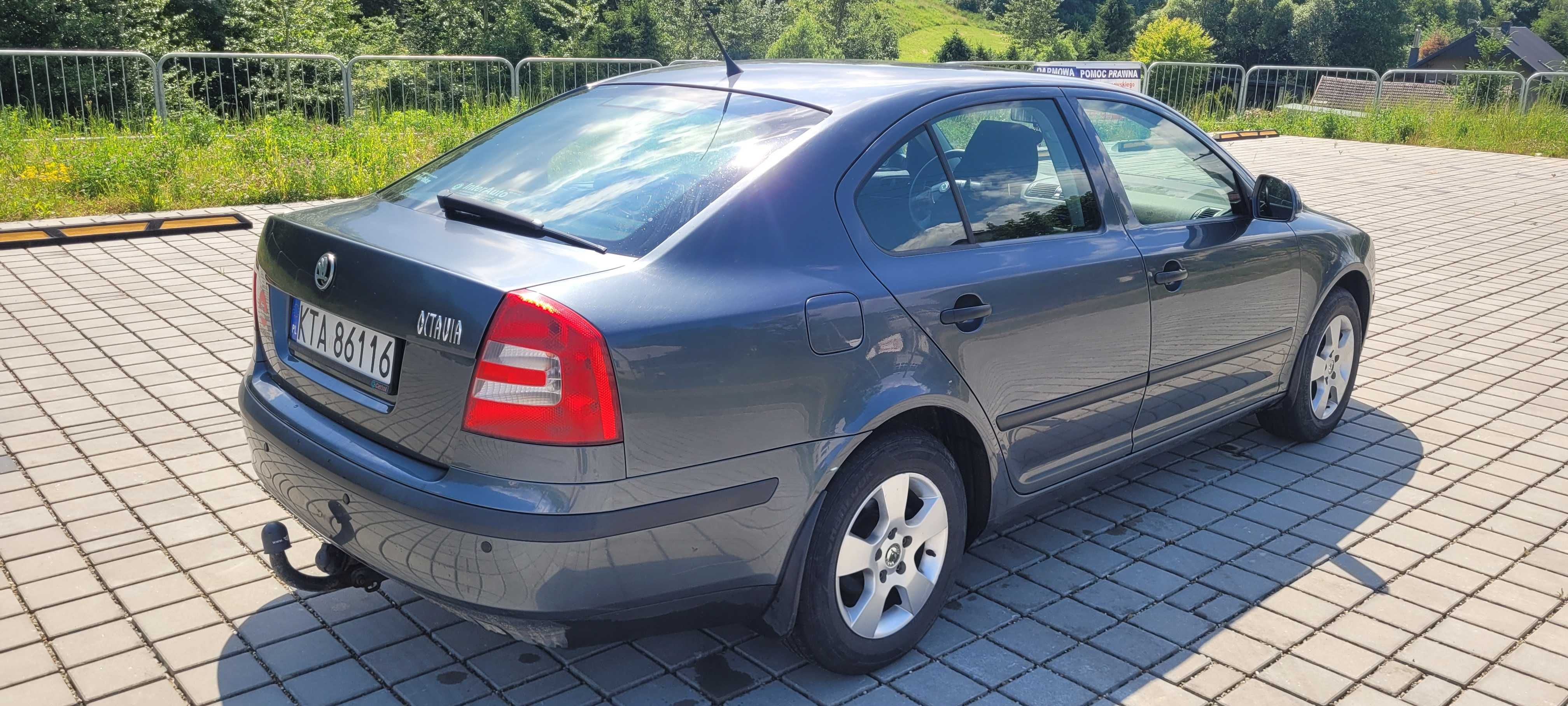 Skoda Octavia 2  MPI  1.6   2012r