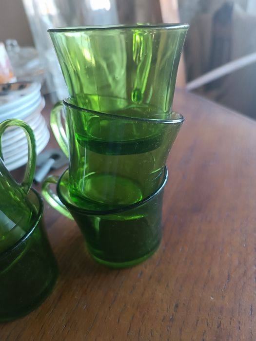 Conjunto cafe pirex verde