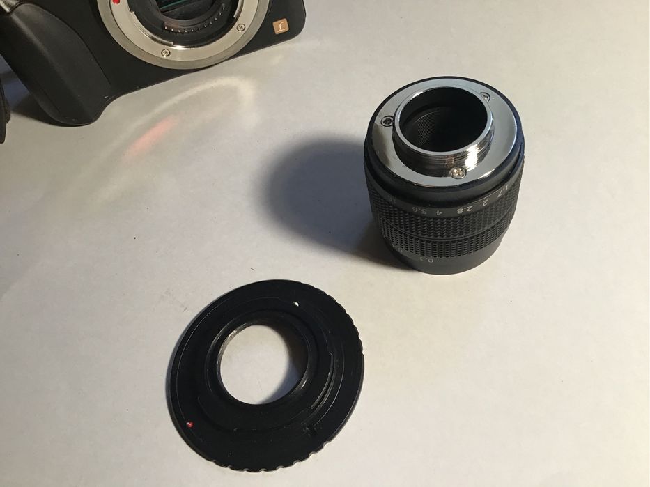 Objetiva de 35mm 1:1.7 com adaptador para formato micro 4/3