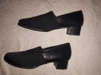 Buty na klocku