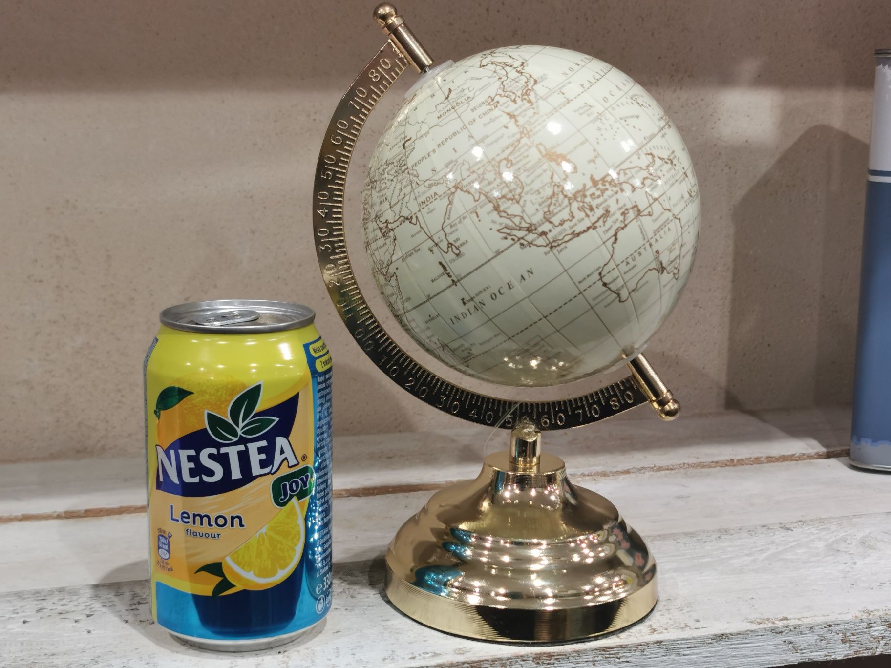 Globus stylizowany vintage