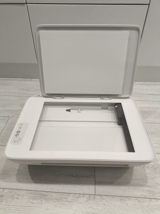 Принтер HP DeskJet 2320