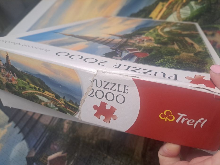 Puzzle 2000 trefl