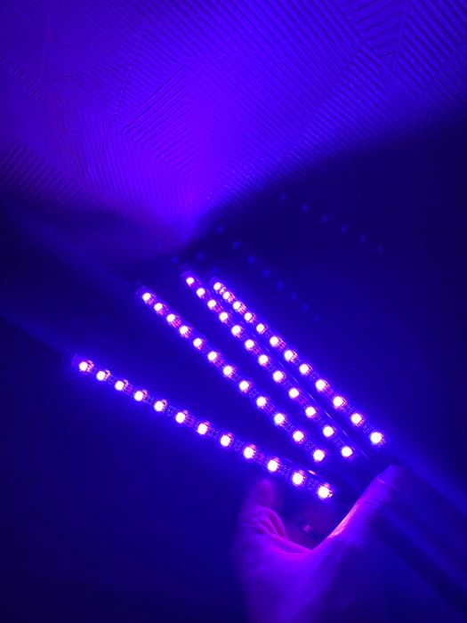 Універсальна RGB підсвітка з мікрофоном і керуванням з телефону в авто