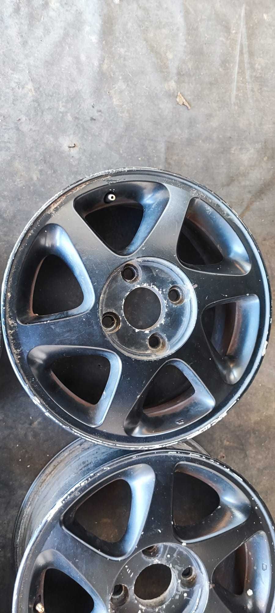 5 jantes 15 Nissan Primera GT p11