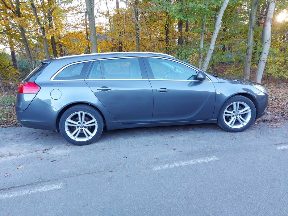 Opel Insignia A KOMBI 2.0CDTI 130KM Klimatyzacja PDC Alufelgi 17''