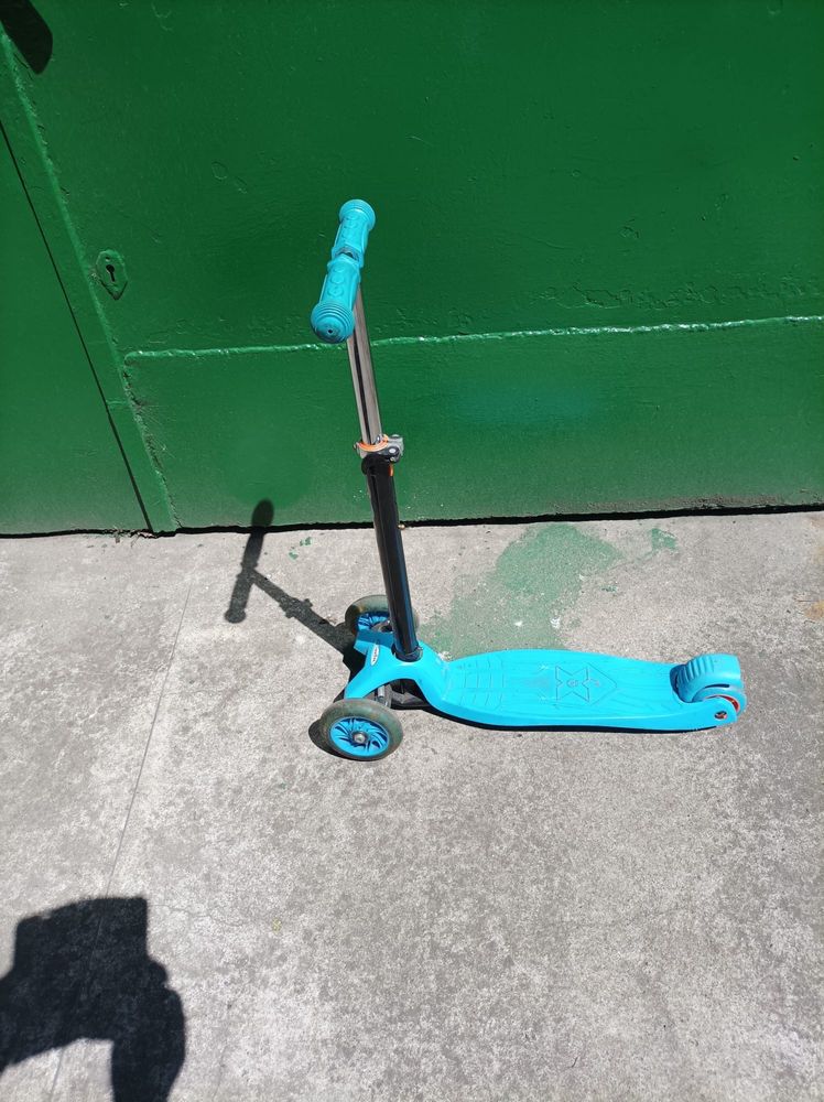 Hulajnoga niebieska scooter