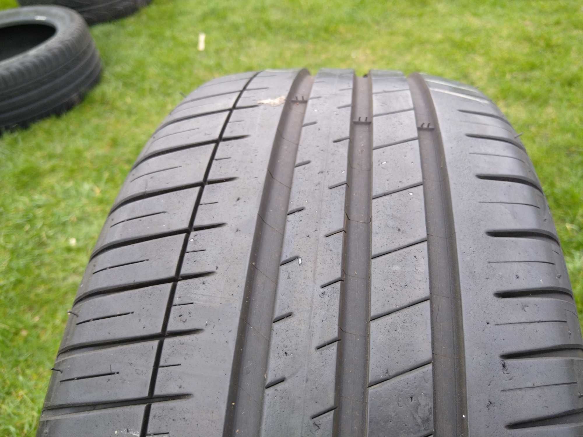 opony 235/35/19 Michelin pilot Sport 3  1 sztuka 6,5mm