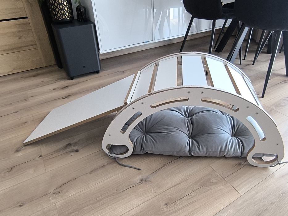 Bujak Montessori+ zjeżdżalnia+ścianka wspinaczkowa