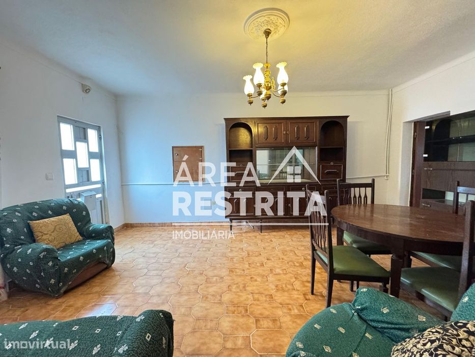 Moradia T5 com garagem e quintal em Assumar, Portalegre