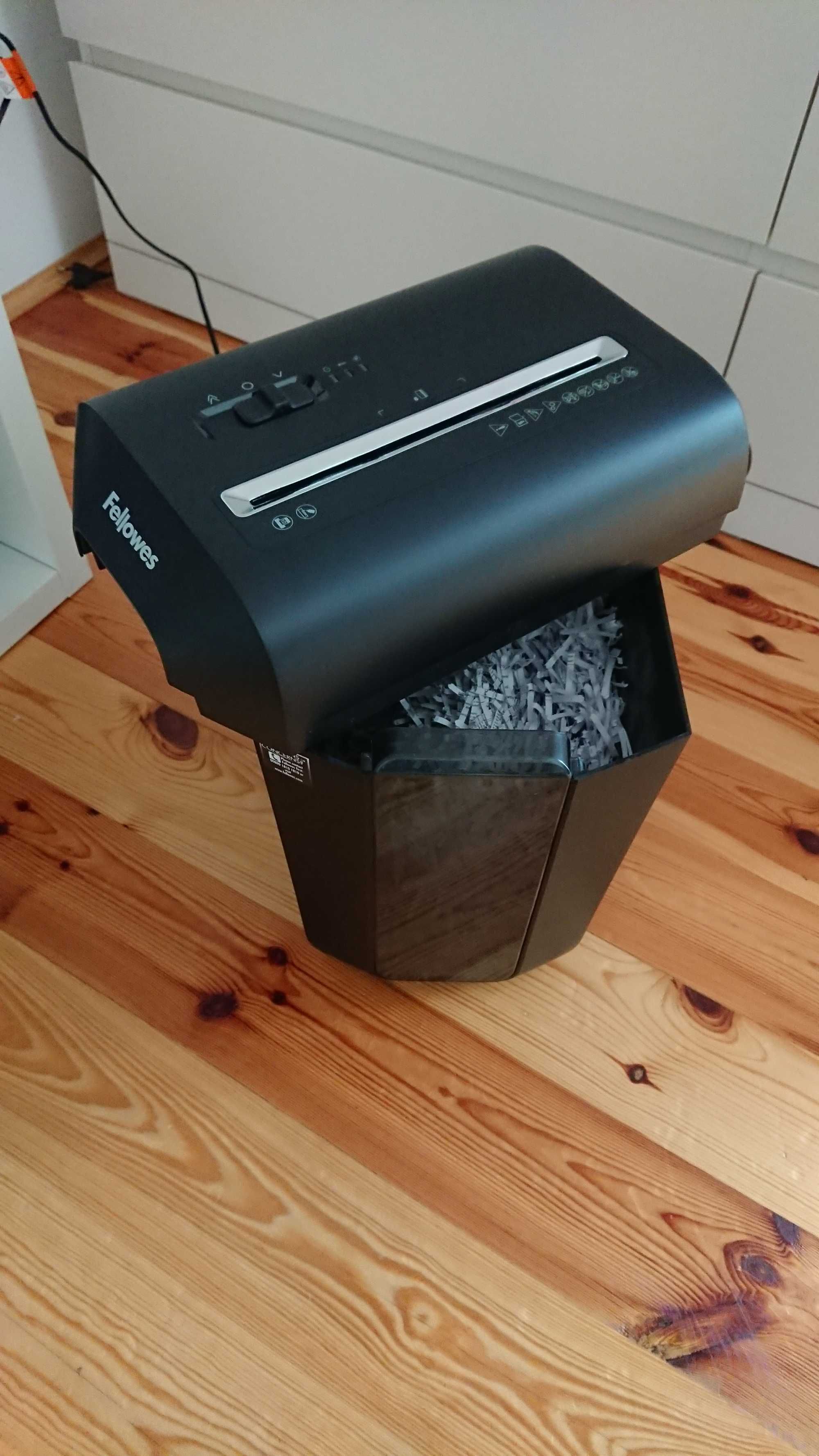 Niszczarka Fellowes LX65 P4