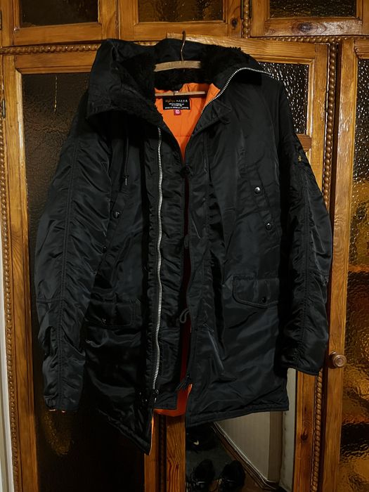 Чорна парка для чоловіків від Alpha Industries  Slim Fit