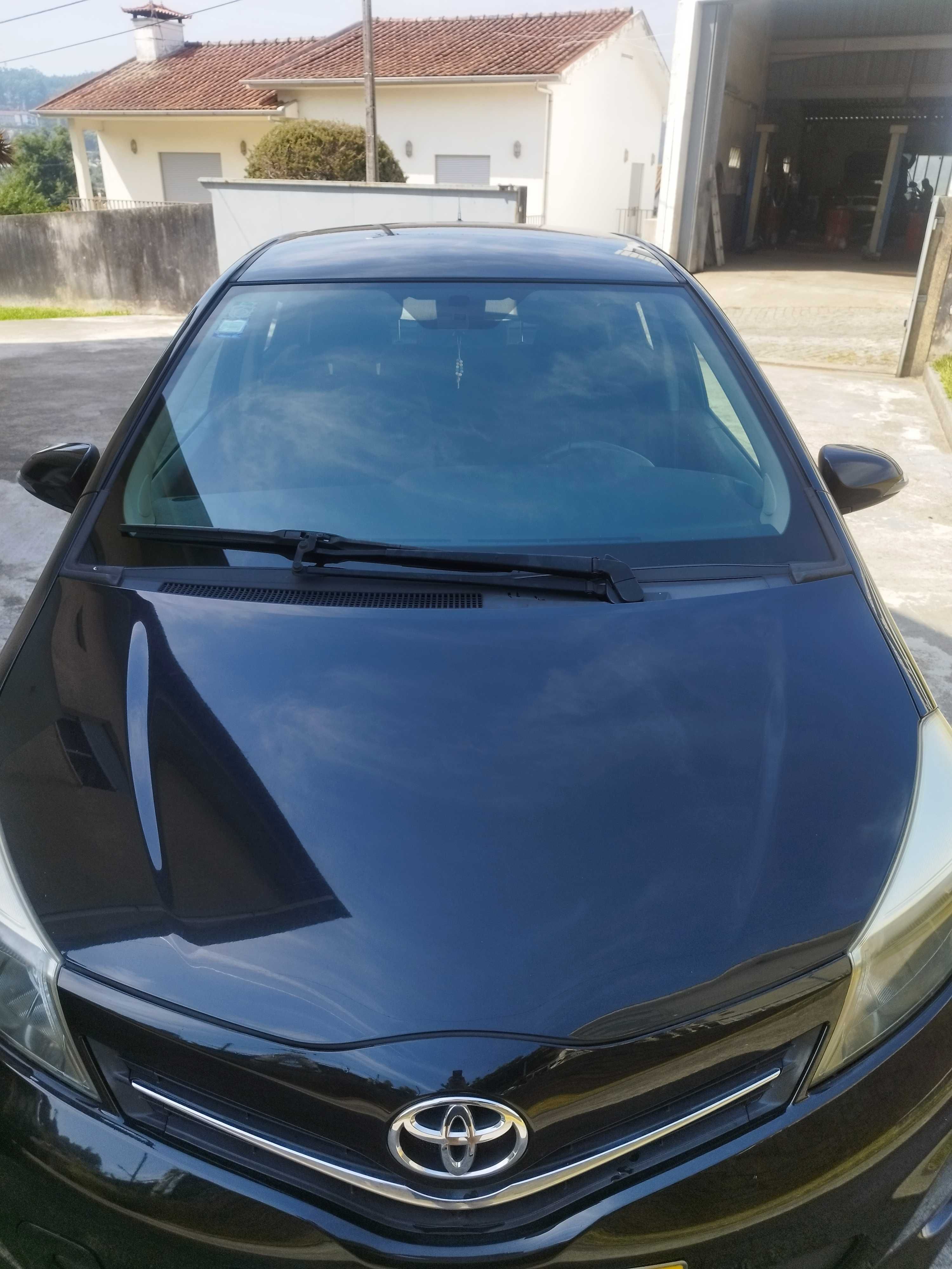 Toyota Yaris Active