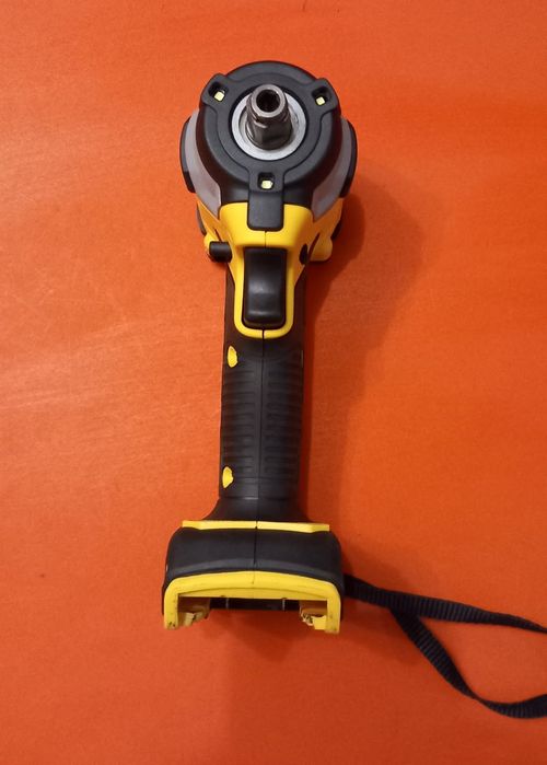 Klucz udarowy akumulatorowy Dewalt
