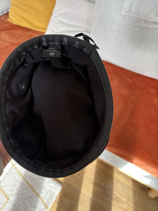 Beret harcerski czarny r. 58 plus lilijka jak NOWY