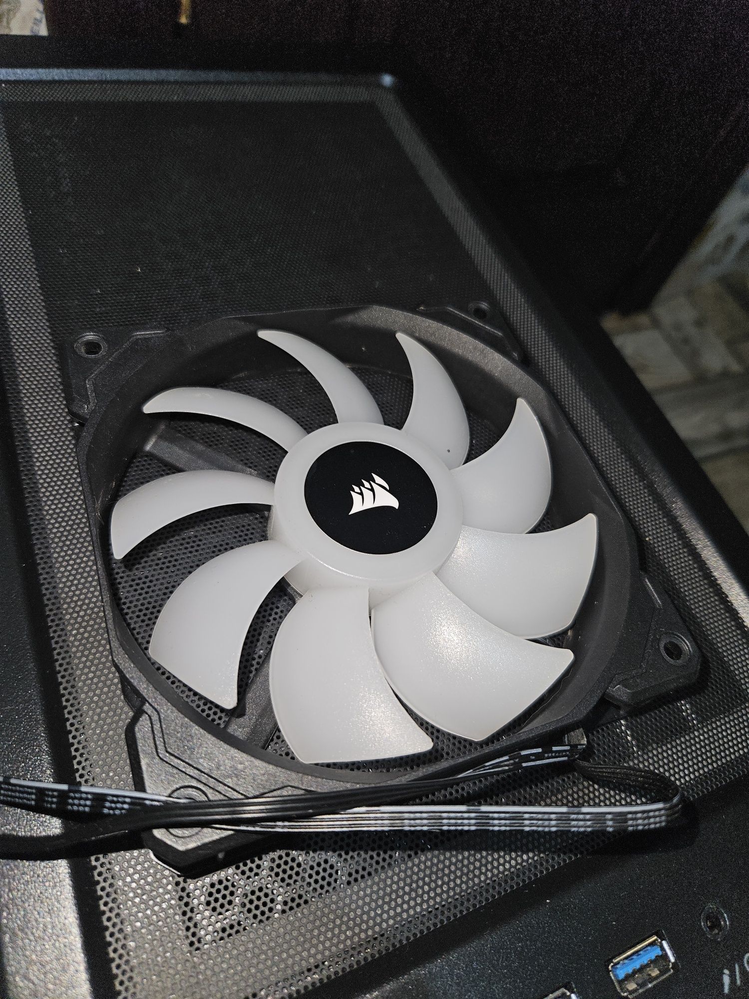 Корпус для пк Corsair  220T RGB Black