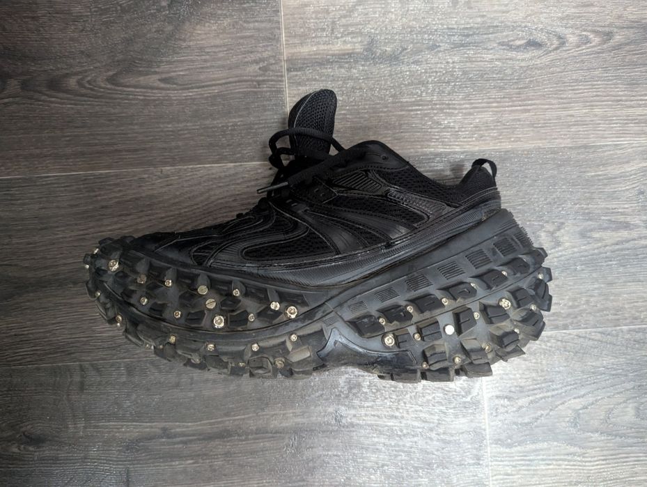 Balenciaga defender piercing