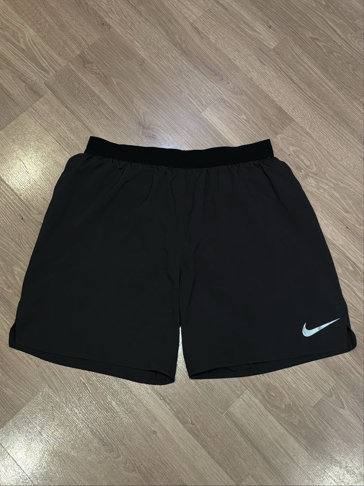 Шорти nike на dri fit, розмір l