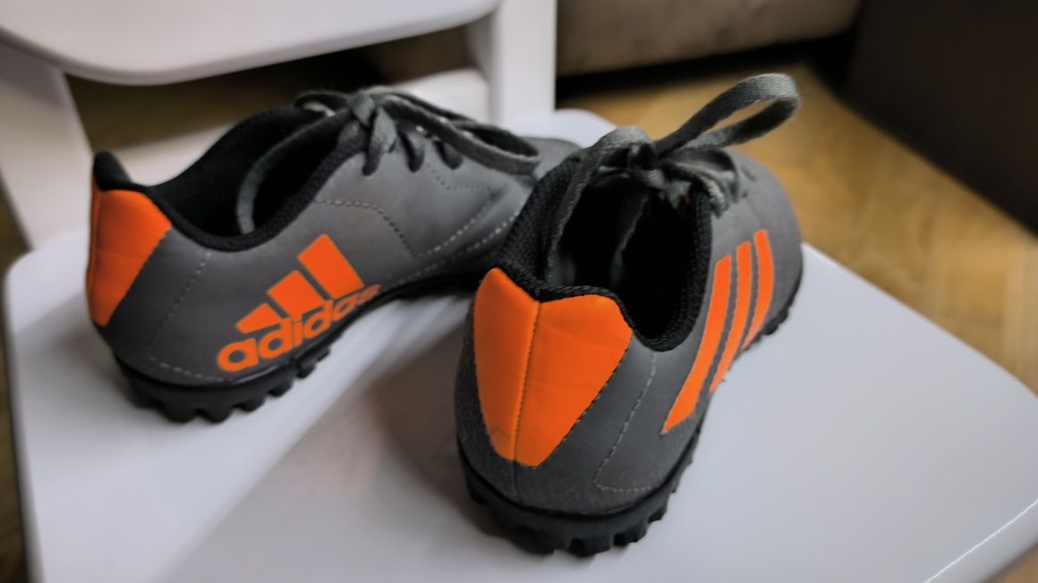 Дитячі кросівки шиповки сороконіжки adidas стелька 17 см