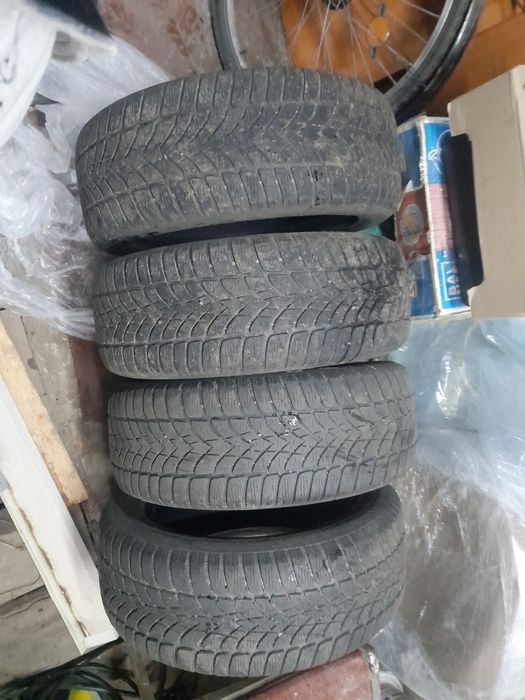 Продам гуму для авто Б/У в нормальному стані  Danlop 205/55 R 16.