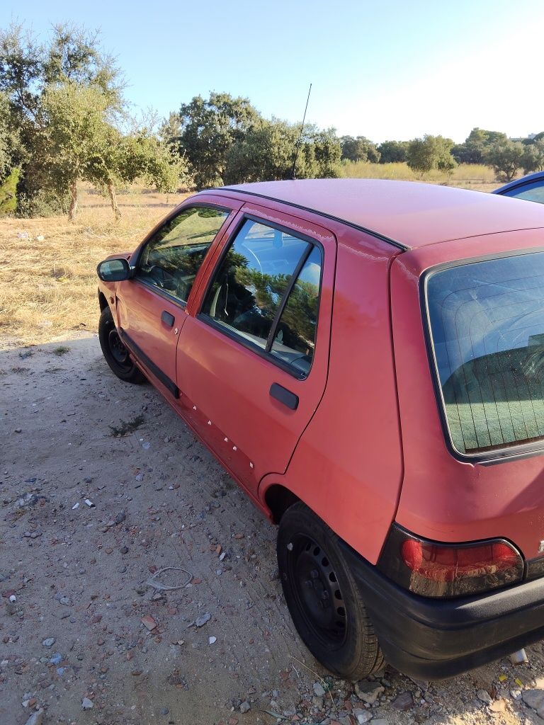 Renault RL em ótimo estado, motor fiável