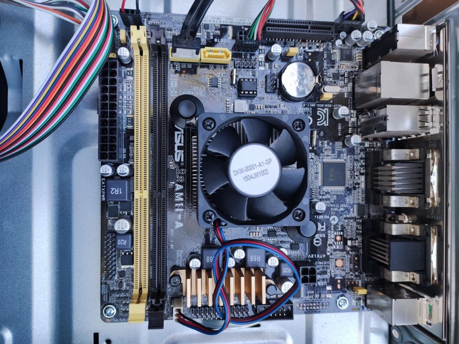 Материнская плата MicroATX  ASUS  AM11-A