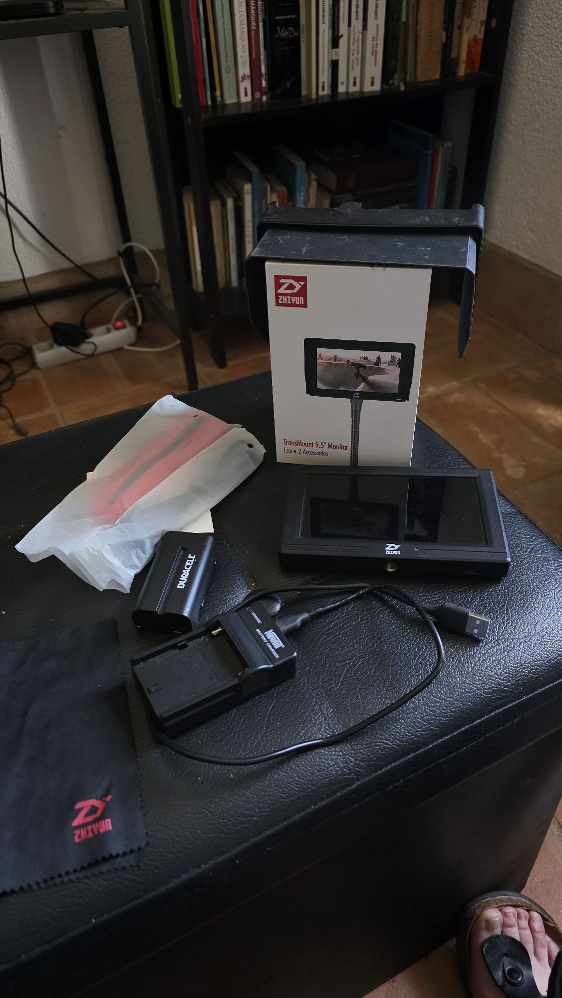 Monitor Zhiyun TransMount 5.5" HDMI -
Excelente estado + Acessórios