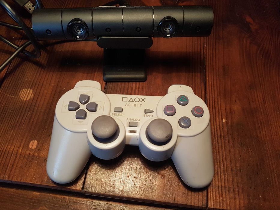 Sony PS4 PlayStation Camera  CUH-ZEY2 и джойстик JS-323