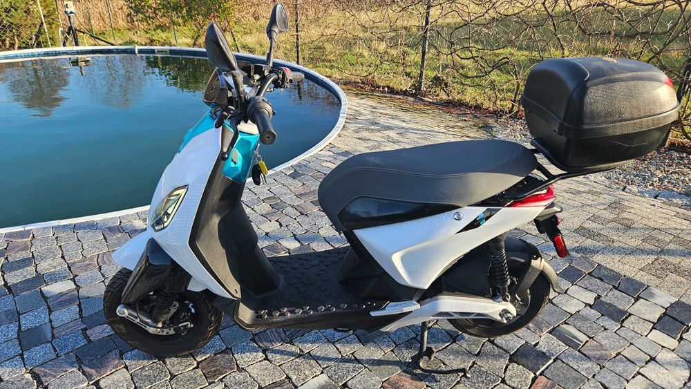 Piaggio One elektryczny